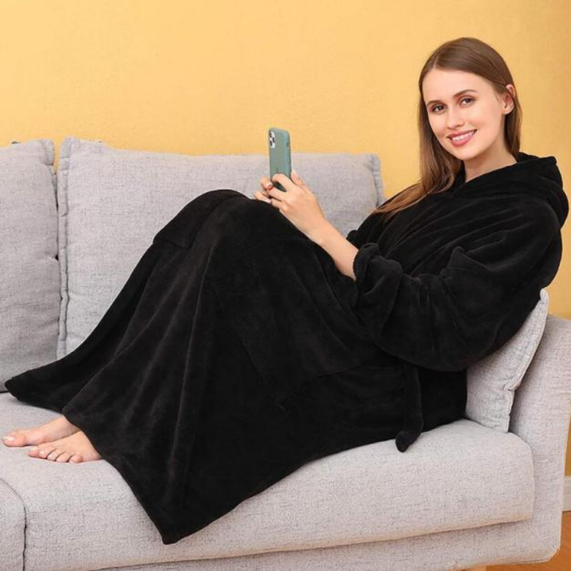 The Long And Soft Oversized Blanket Robe Black